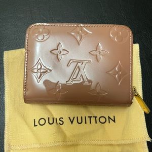 Louis Vuitton Zippy Coin Purse Velvet Rose Vernis leather